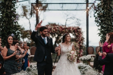 Após mês das noivas, Villa Sansu garante que mais pessoas estão casando - Cordero Virtual Festa de Casamento Casamento ao Ar Livre Casamento no Interior